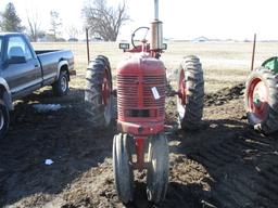 Farmall H 12.4-38, runs
