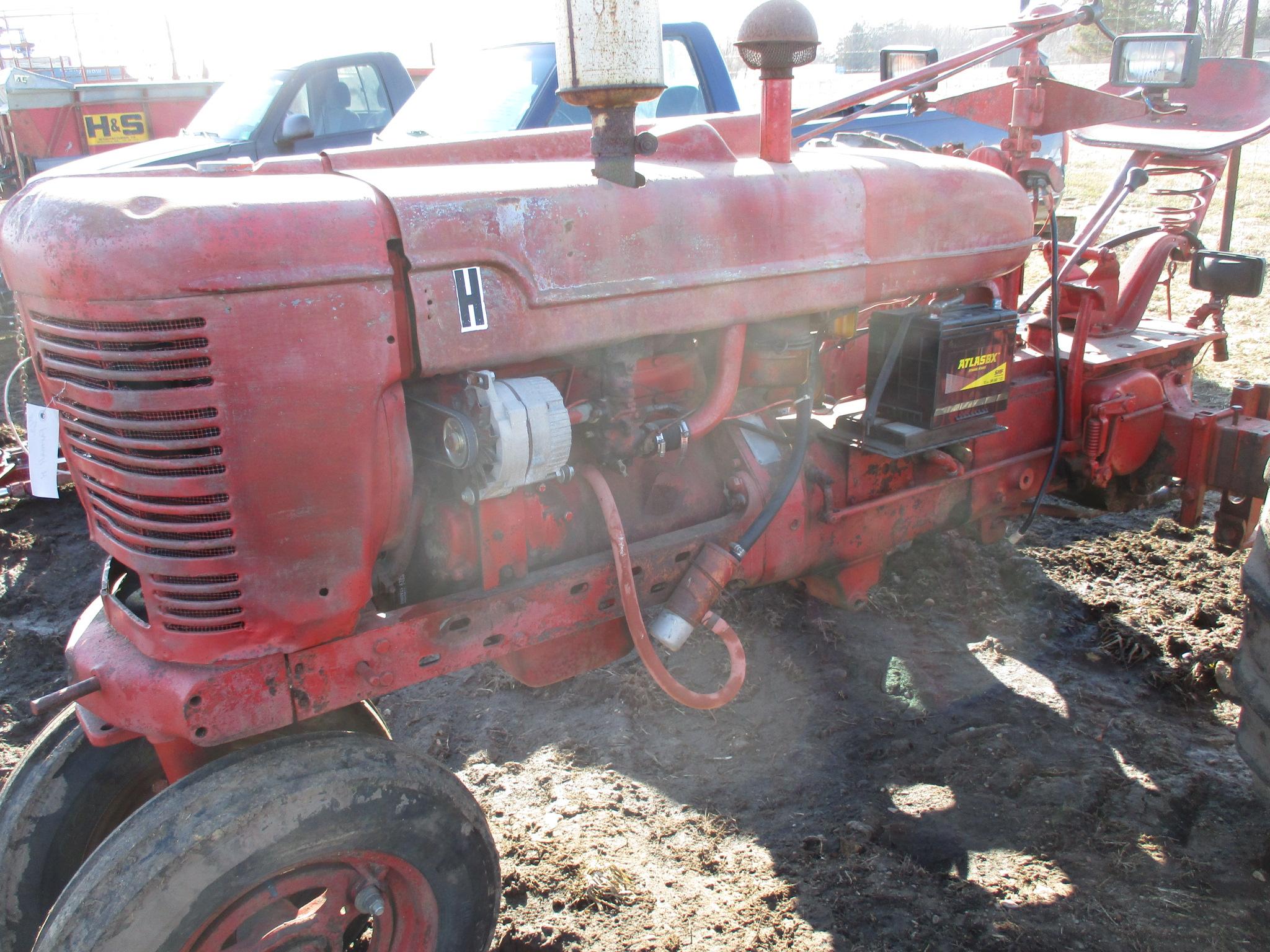 Farmall H 12.4-38, runs