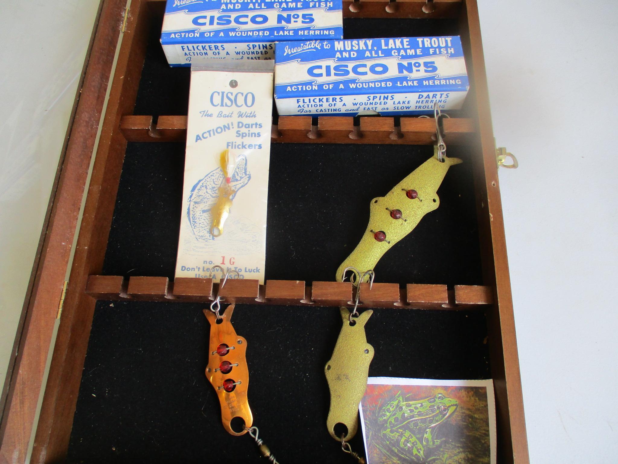 Cisco musky, lake trout lures & original boxes in display casel