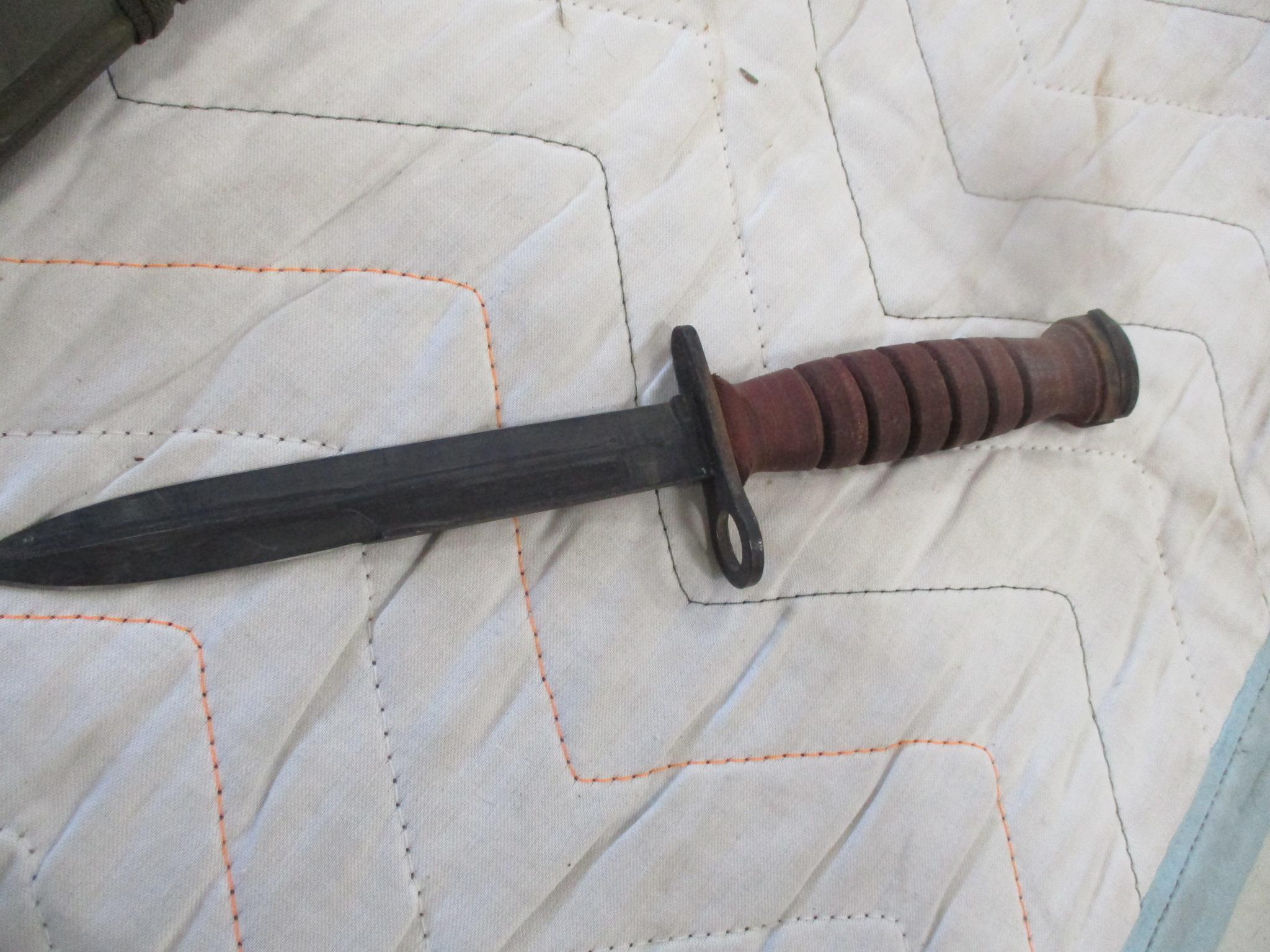 US M8AI case w/knife