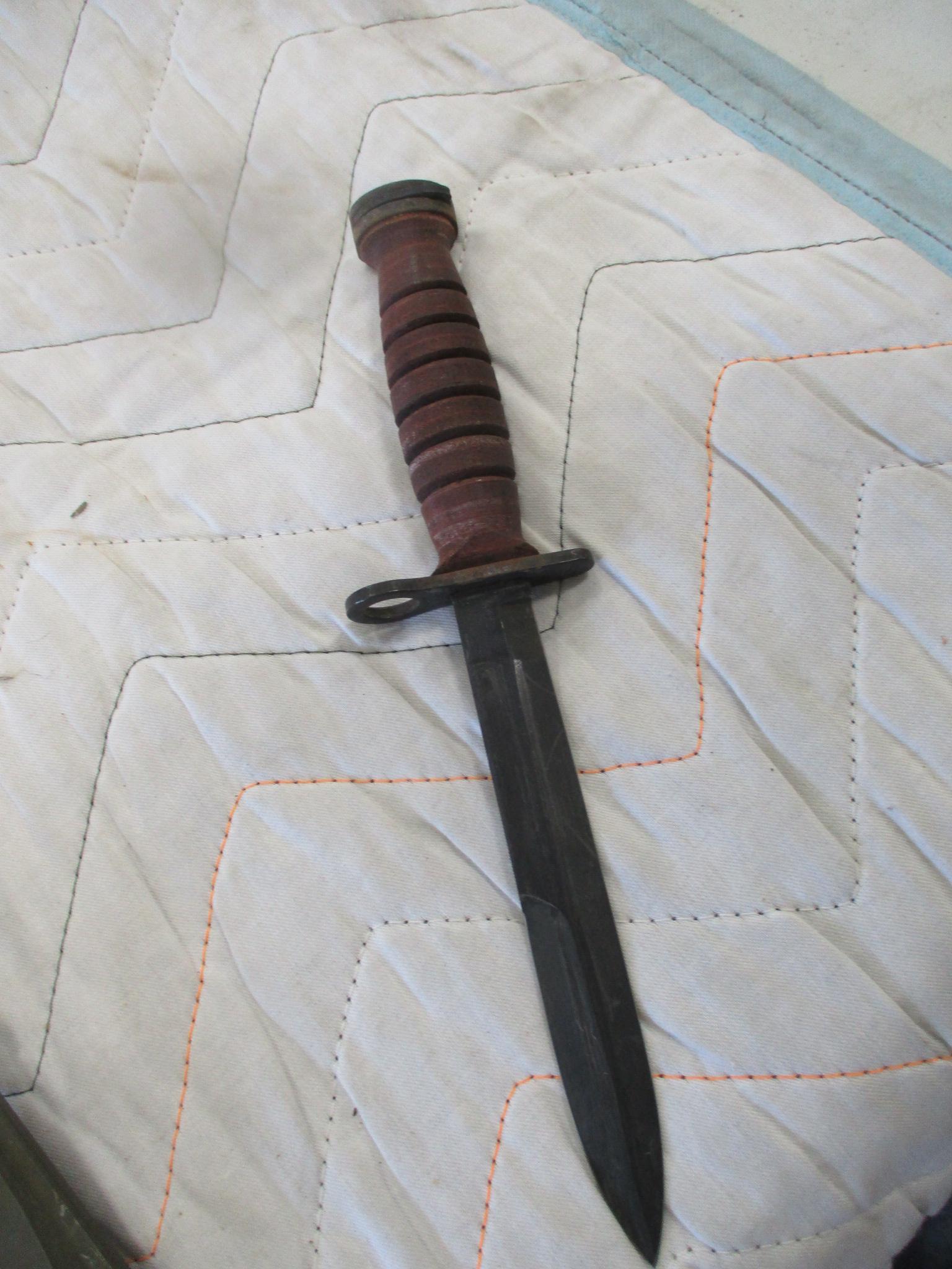 US M8AI case w/knife
