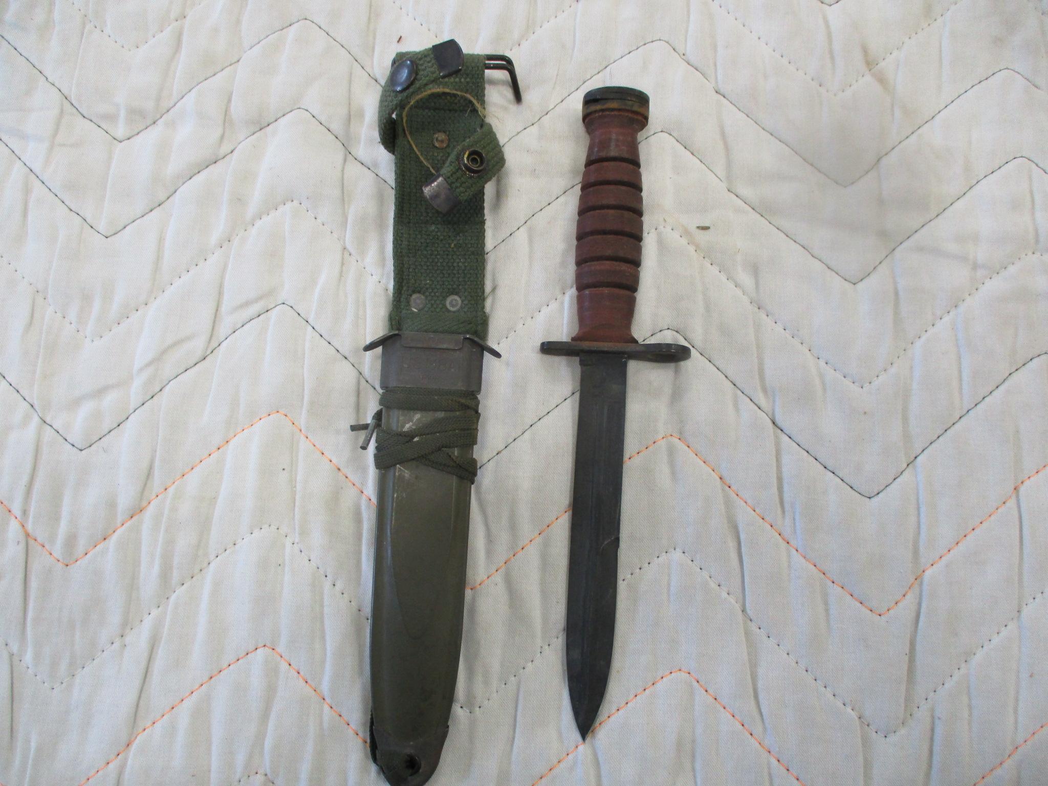 US M8AI case w/knife