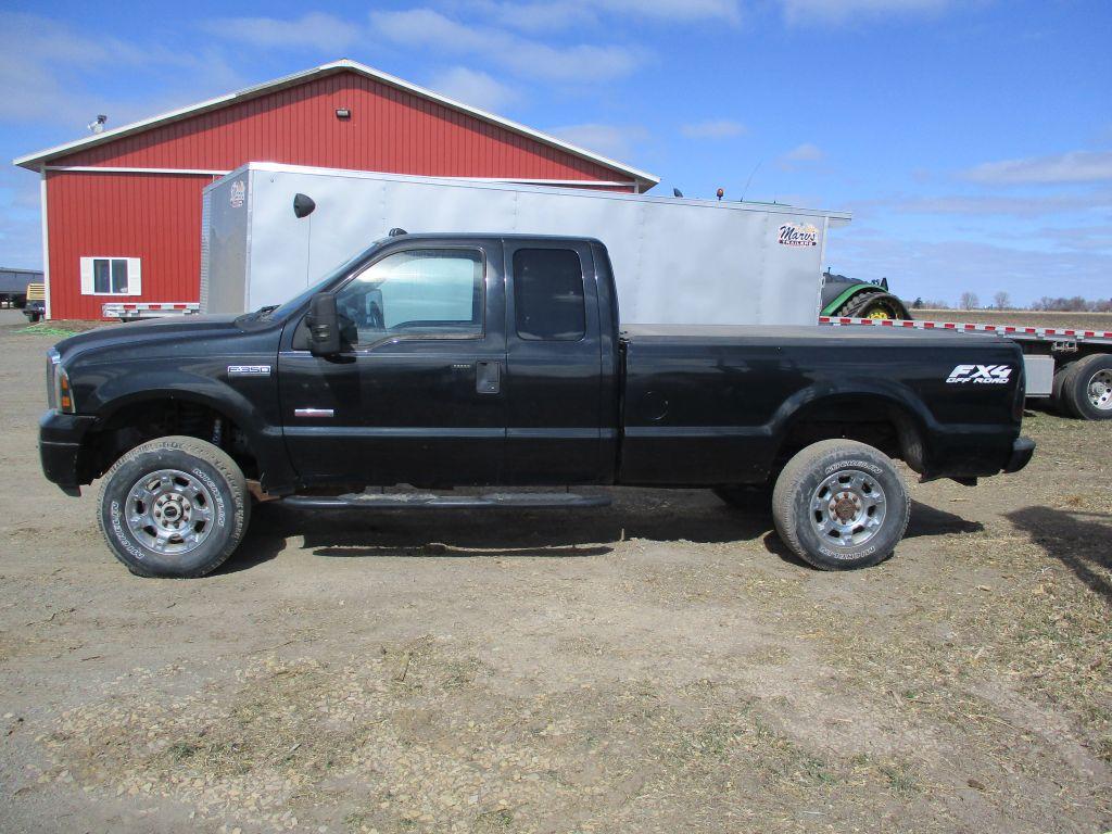2007 Ford F350 Lariat, Super Duty Dsl Power Stroke, 4x4, 162,605 miles showing, ext cab, leather