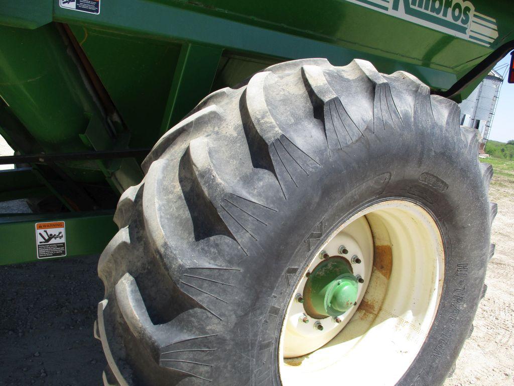 Kil Bros 1170 Grain cart, roll tarp, 24.5-32 tires