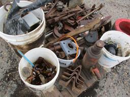 Pallet full of screw jack, vintage tools