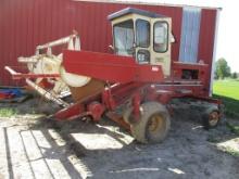Int 4000 swather, gas, cab, 12' draper head