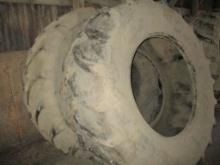 2 Firestone 710/70R 42 tires