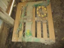 Tractor quick hitch
