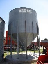 Brock 2,000 wet holding bin, Buyers sole responsibility for removal