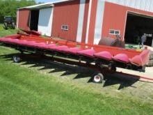 Case IH 2412, 30" 12R corn head
