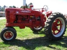 Farmall M, fenders, newer paint, good 13.6-38, runs & drives, SN#279453