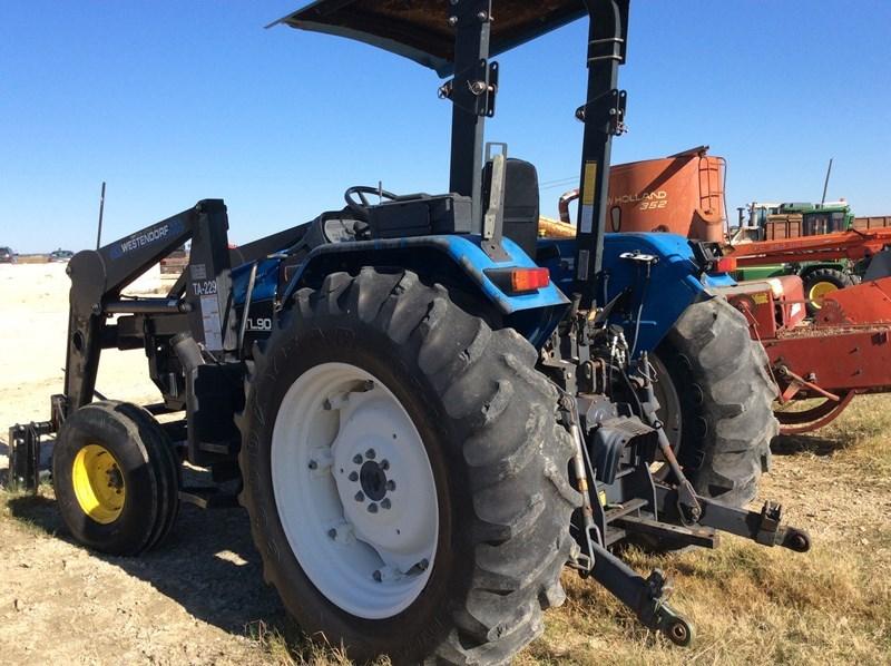 2000 New Holland  TL90 Tractor