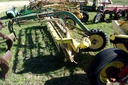 John Deere 670 Hay Rake