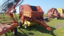 New Holland 634 Hay Baler