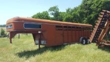 1990 Sundowner Cattle Trailer