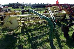 John Deere 670 Hay Rake