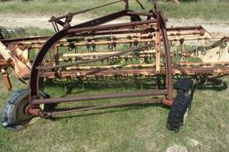 New Holland 256 Hay Rake