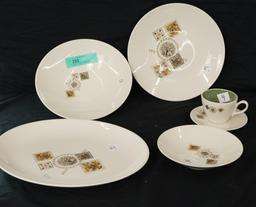 20 PIECES OF MISC DINNERWARE