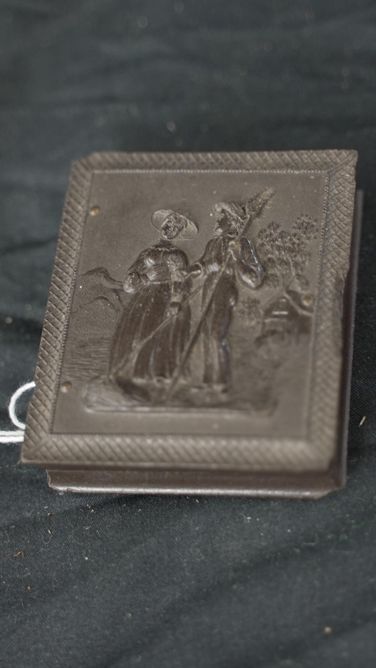 GUTTA PERCHA PHOTO BOX W/CHILD DAGUERREOTYPE
