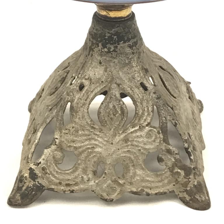 ANTIQUE OIL/KEROSENE LAMP DOUBLE BURNER METAL BASE