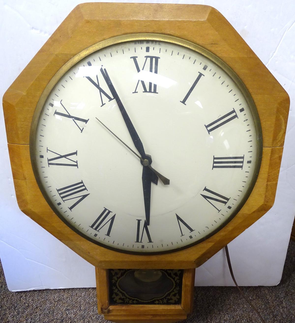 ELECTRIC WALL CLOCK