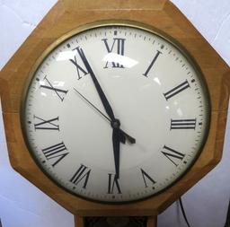 ELECTRIC WALL CLOCK
