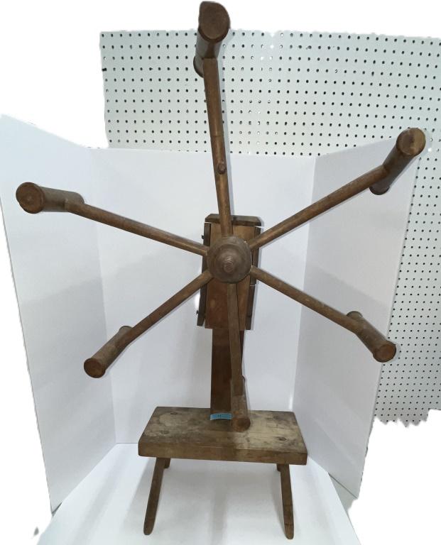 EARLY YARN WINDER / FLEX WHEEL VERY PRIMITIVE
