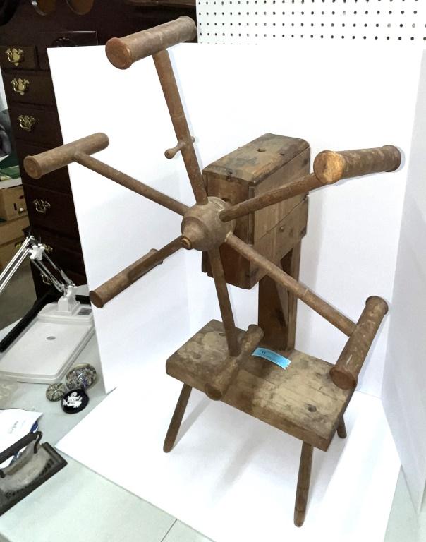 EARLY YARN WINDER / FLEX WHEEL VERY PRIMITIVE