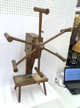 EARLY YARN WINDER / FLEX WHEEL VERY PRIMITIVE
