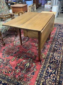 EARLY DROP LEAF TABLE NICE TAPERD LEGS ?CHESTNUT