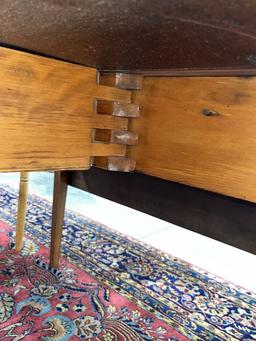 EARLY DROP LEAF TABLE NICE TAPERD LEGS ?CHESTNUT