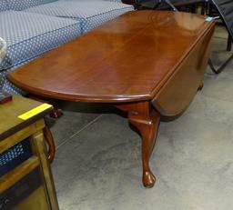MAHOGANY DROPLEAF COFFEE TABLE