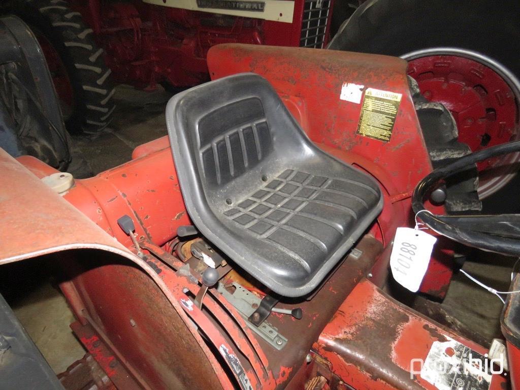 88104- INTERNATIONAL 574 TRACTOR W/IH 2250 LOADER, OPEN STATION, 2WD, DIESEL, 3PT., 2 PTO, 4286