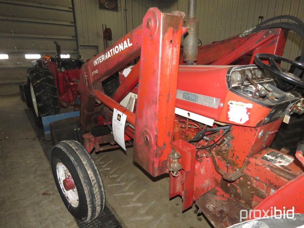 88104- INTERNATIONAL 574 TRACTOR W/IH 2250 LOADER, OPEN STATION, 2WD, DIESEL, 3PT., 2 PTO, 4286