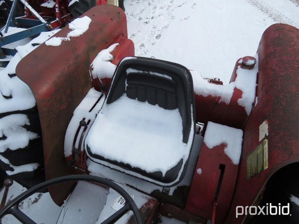 88104- INTERNATIONAL 574 TRACTOR W/IH 2250 LOADER, OPEN STATION, 2WD, DIESEL, 3PT., 2 PTO, 4286