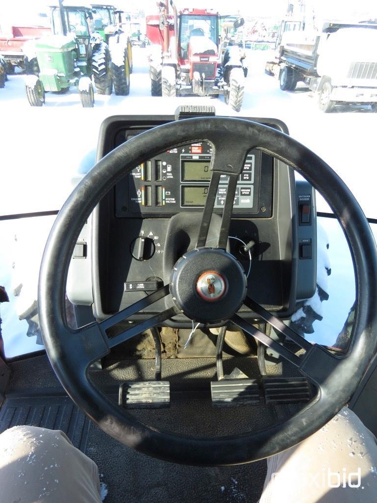 92640- CASE IH 7110 TRACTOR, MFWD, W/HUB DUALS, ORIGINAL, 3PT, 2 PTO, 3 HYDRAULIC, 6376 HRS SHOWING