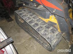 92729- 2005 NEW HOLLAND LT 185 B TRACK SKID STEER, 2 SPEED, CAB, 3097 HOURS SHOWING,(600 HOURS ON