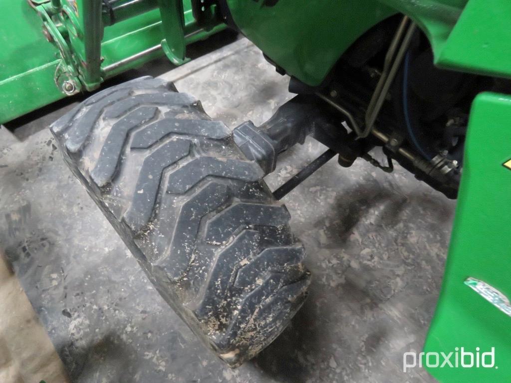 93777- JD 4720 TRACTOR, W/400 CX LOADER, CAH, 3PT, PTO, 623 HRS SHOWING, HYDRO, 4X4, DSL, 2007 YEAR