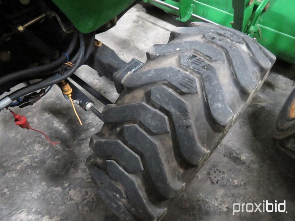 93777- JD 4720 TRACTOR, W/400 CX LOADER, CAH, 3PT, PTO, 623 HRS SHOWING, HYDRO, 4X4, DSL, 2007 YEAR