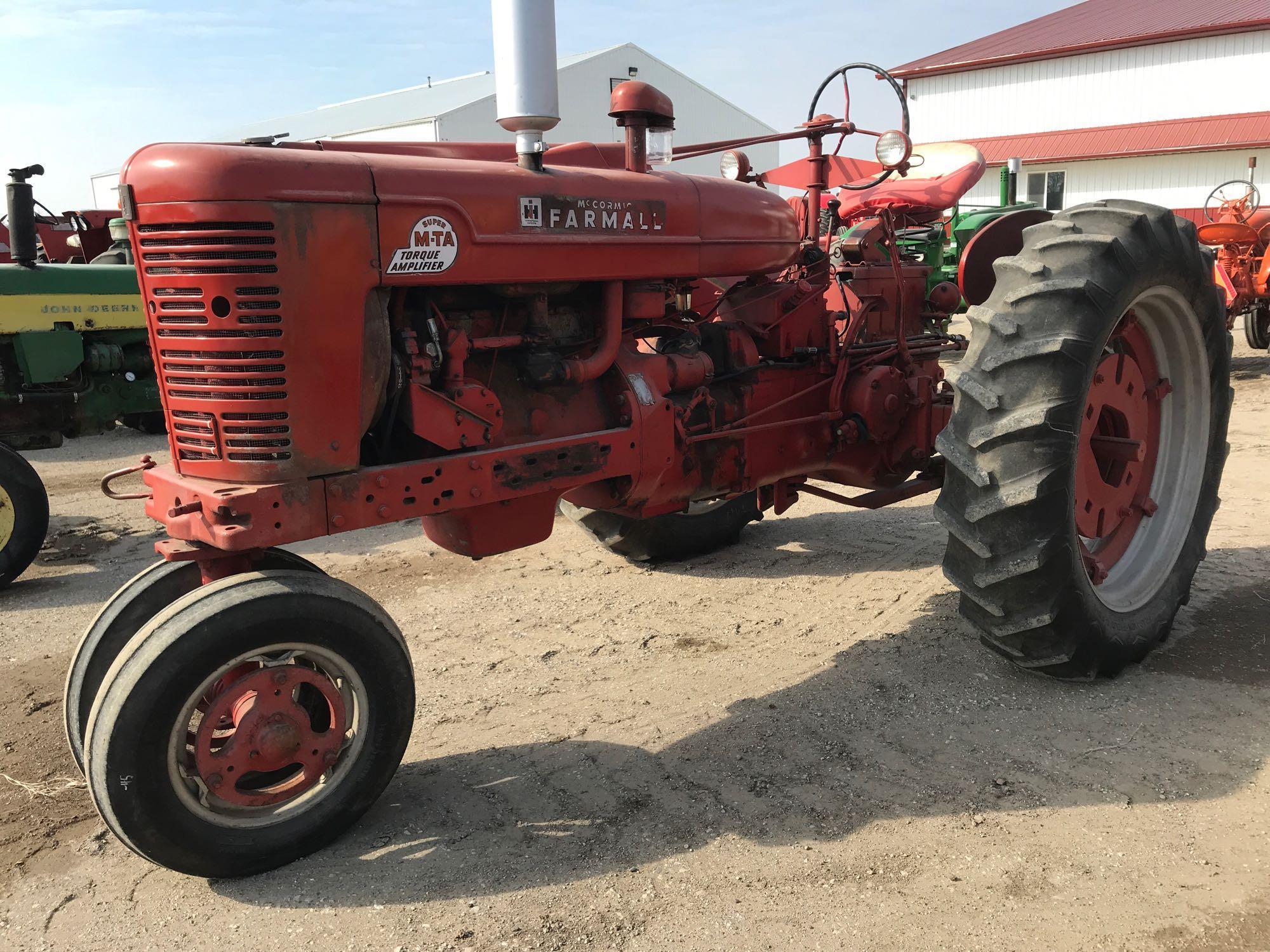 92702- FARMALL SUPER MTA TRACTOR