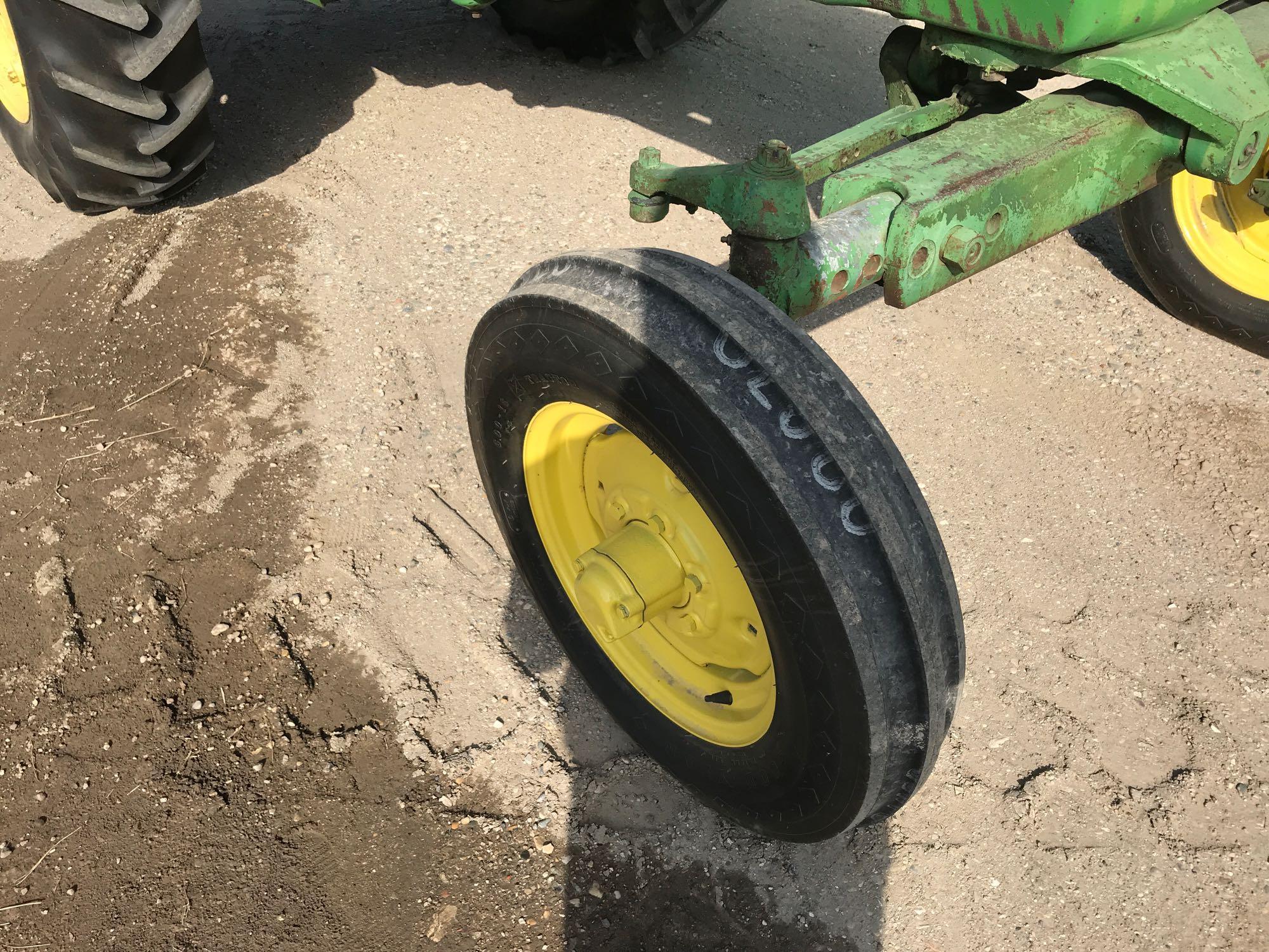 93717- JOHN DEERE 620 TRACTOR