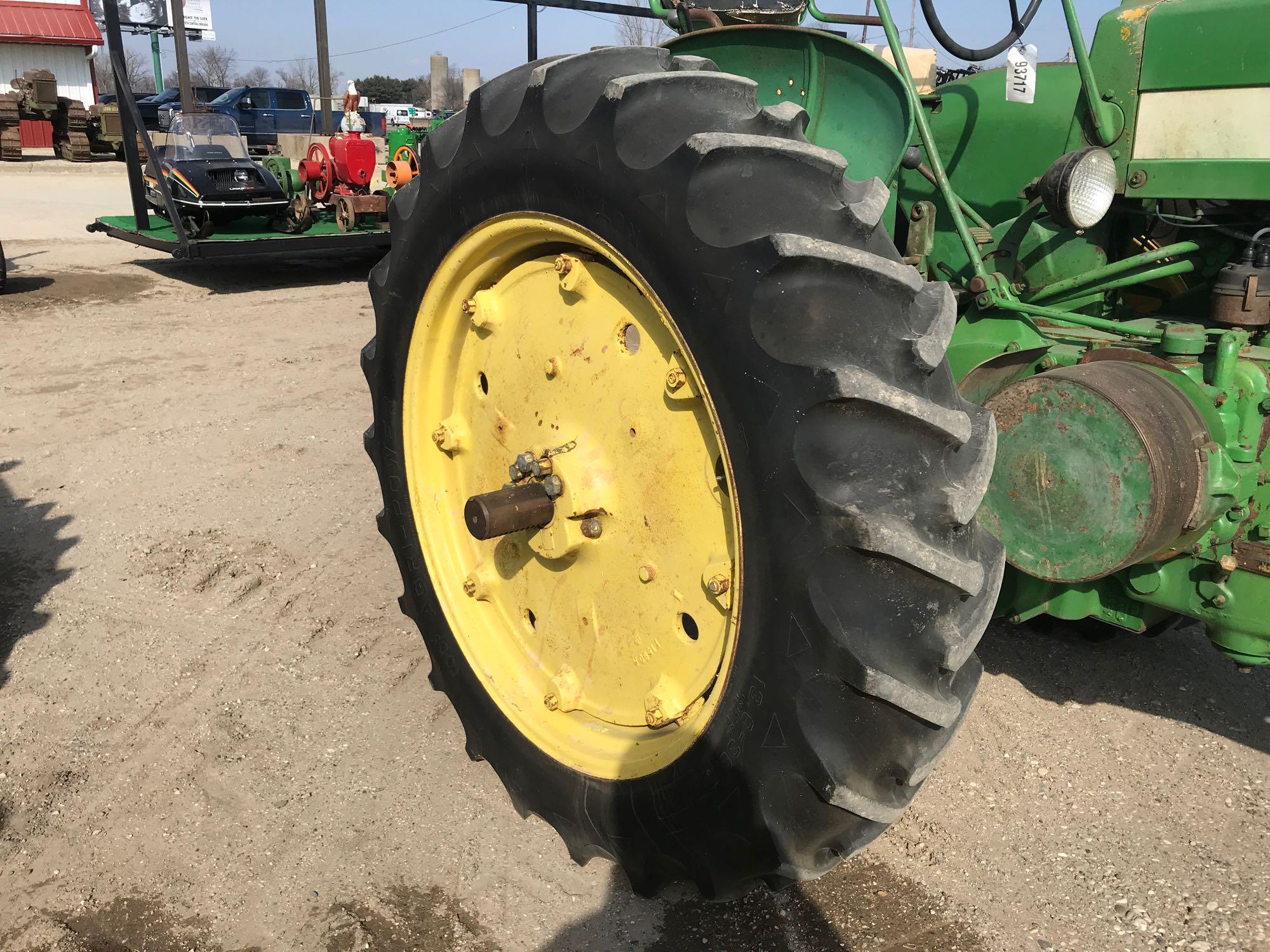 93717- JOHN DEERE 620 TRACTOR
