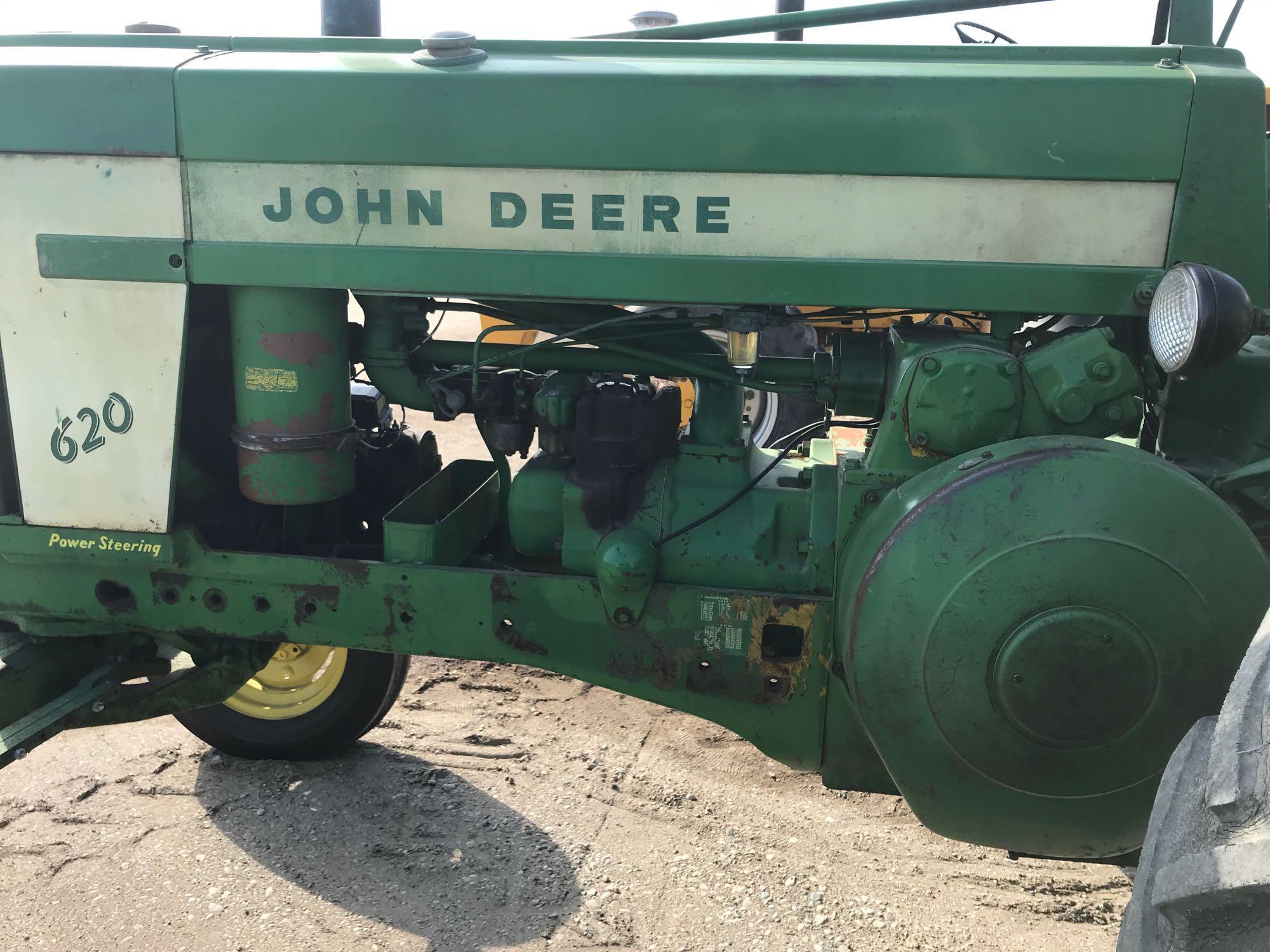 93717- JOHN DEERE 620 TRACTOR