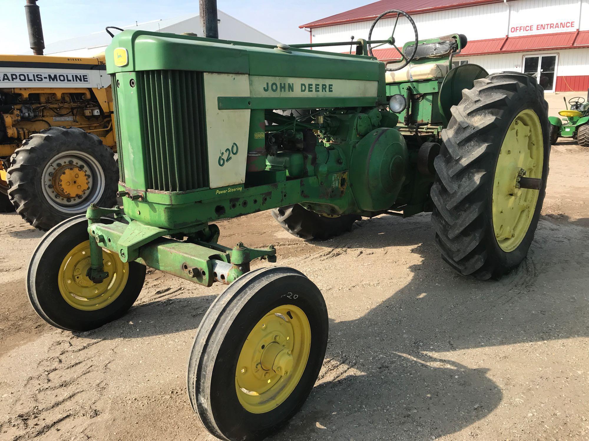 93717- JOHN DEERE 620 TRACTOR