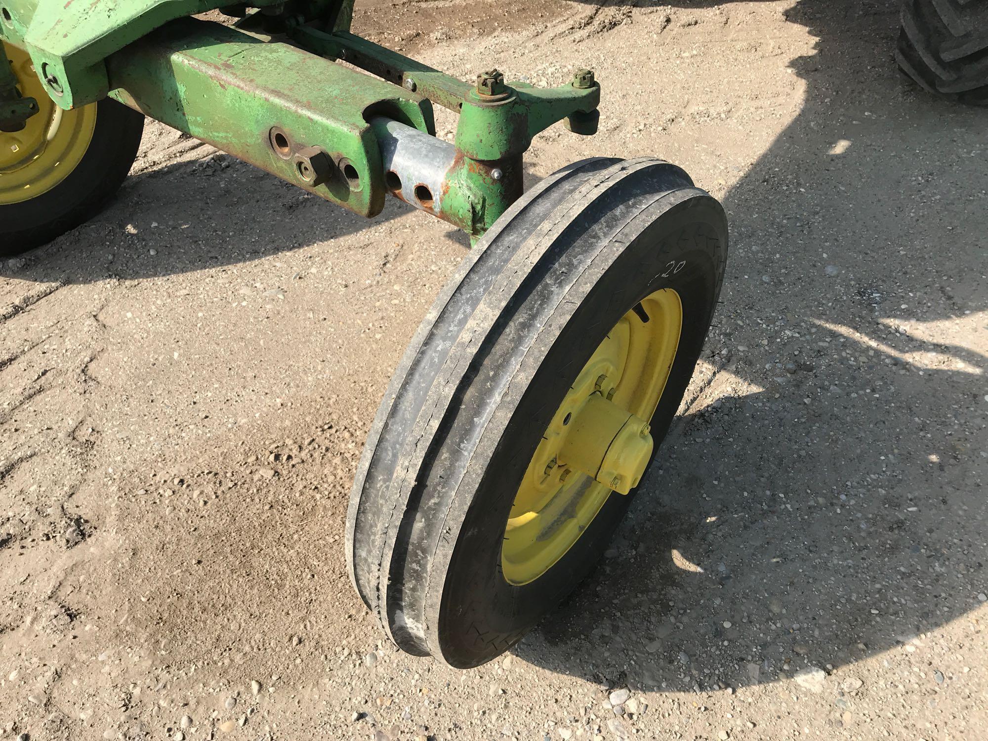 93717- JOHN DEERE 620 TRACTOR