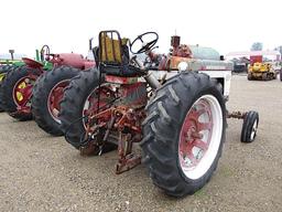 94113- IH 560 LP TRACTOR