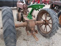 3233- JD B TRACTOR