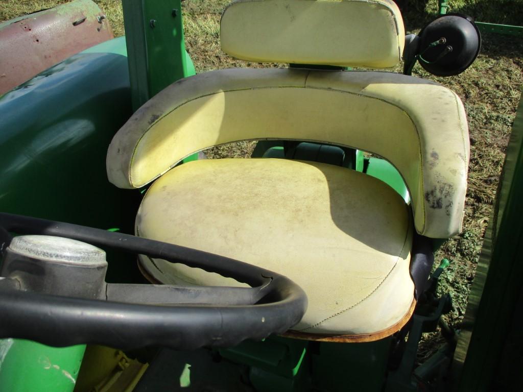 98713 - JOHN DEERE 4010