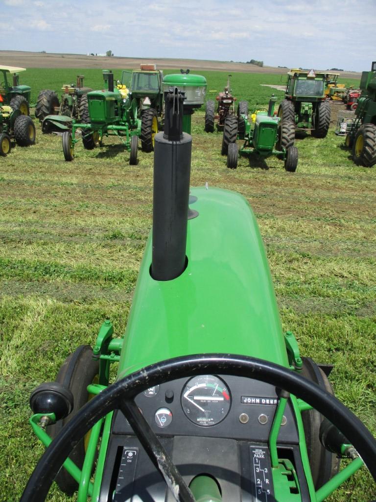98858 - JOHN DEERE 3020 HIGH CROP