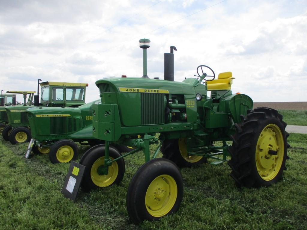 98858 - JOHN DEERE 3020 HIGH CROP